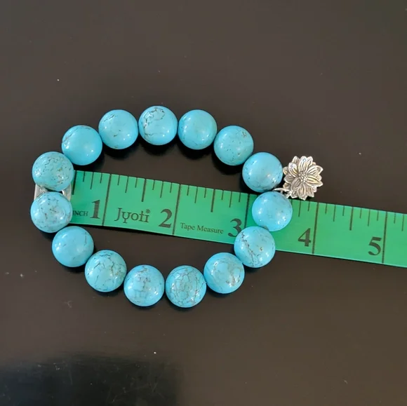 Blue Howlite 14mm Bead Stretch Bracelet With Silver Flower Dangle Charm - Picture 6 of 7